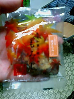 �������vv